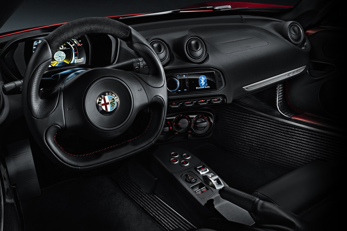 Alfa Romeo 4C Coupé 1750 Tbi automatic RWD (2013-2019)