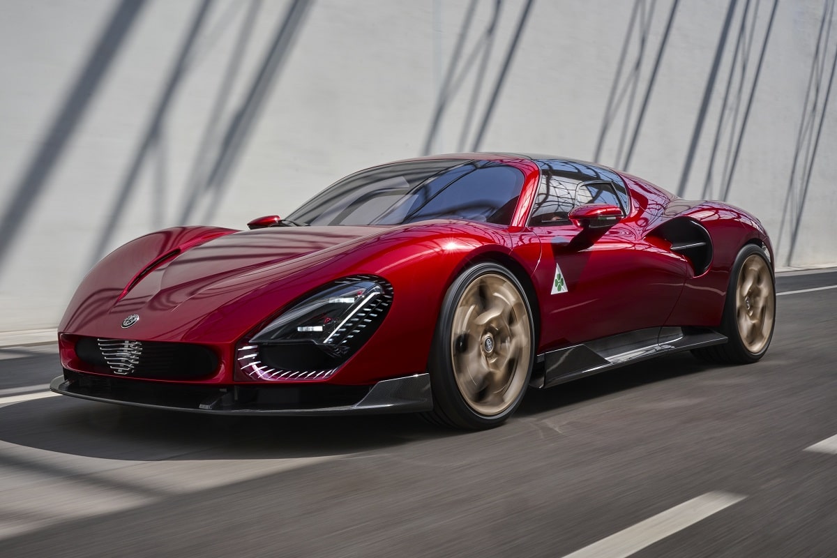 Alfa Romeo 33 Stradale 2024