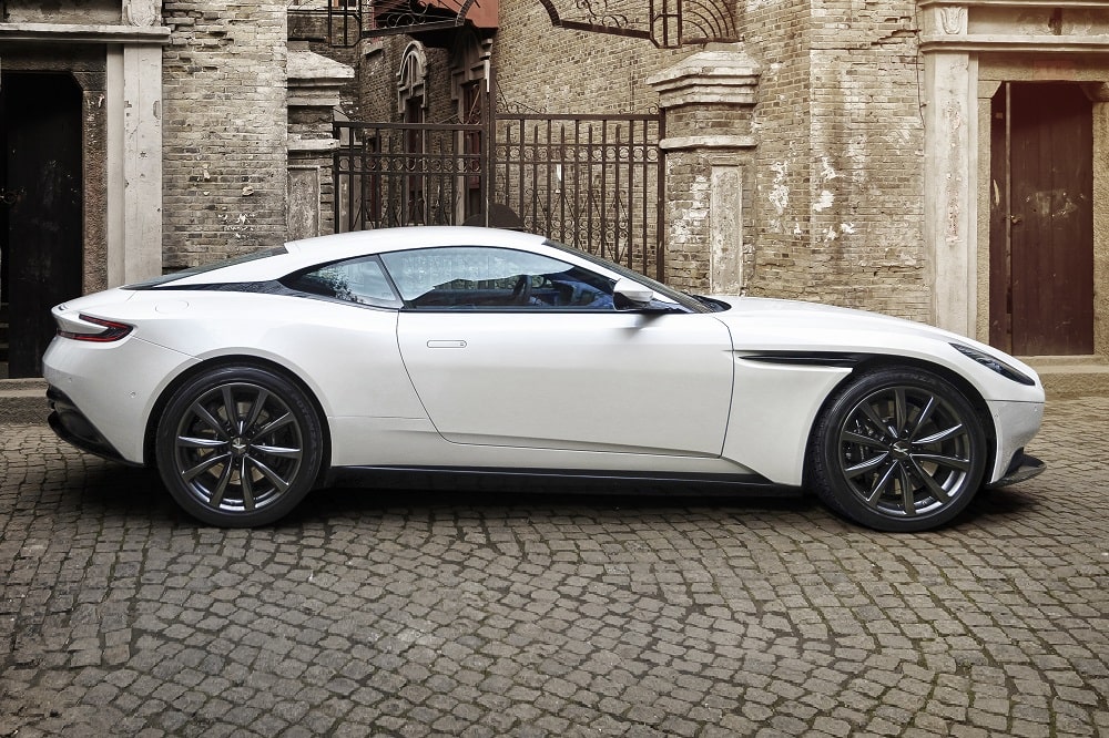 Aston Martin DB11 2016-2023