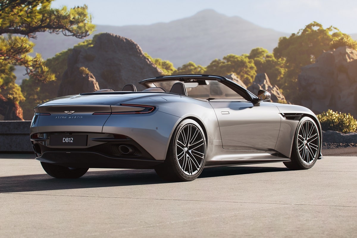 Aston Martin DB12 Volante 4.0L V8 Twin Turbo automatic RWD 2024