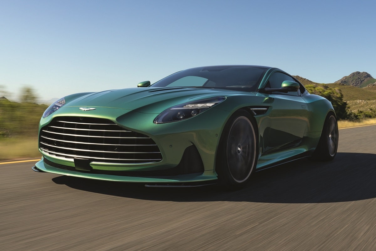 Aston Martin DB12 4.0L V8 Twin Turbo automatic RWD 2024