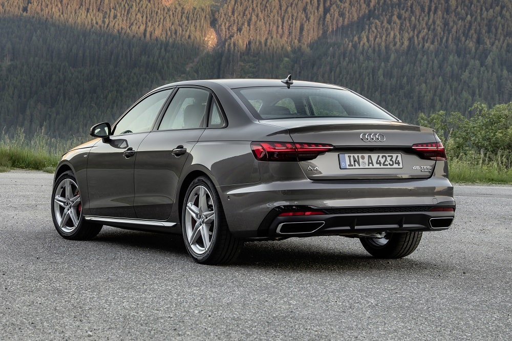 Audi A4 Saloon 45 TFSI quattro automatic AWD (2019-2024)