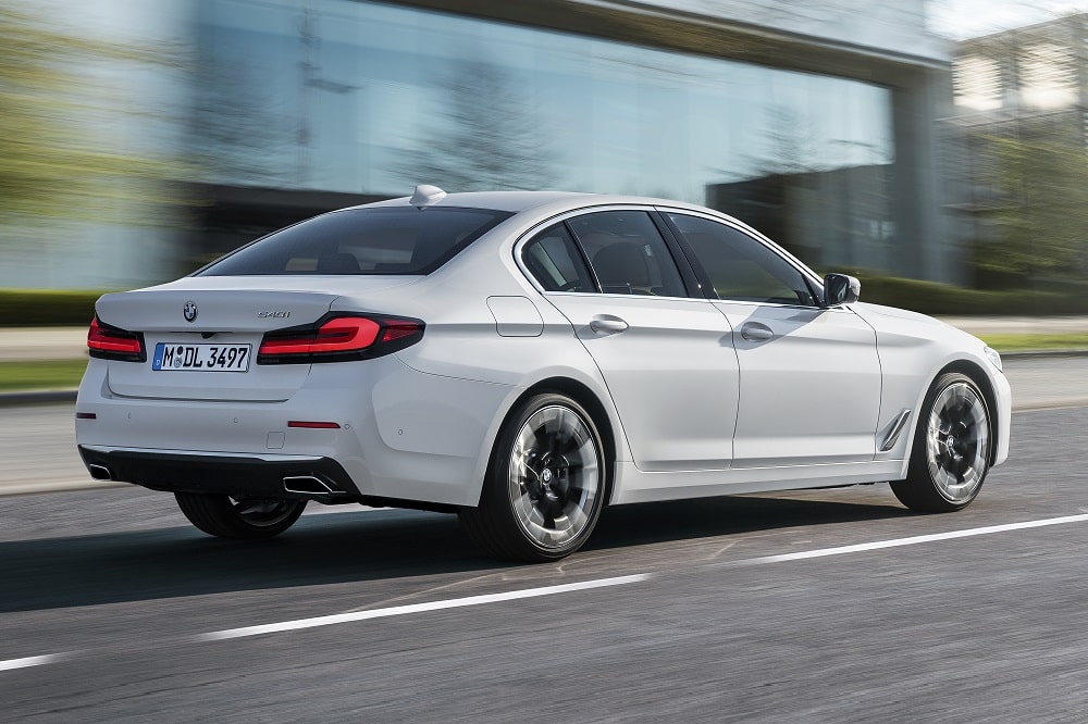 BMW 5 Series Saloon 520d automatic RWD (2020-2023)