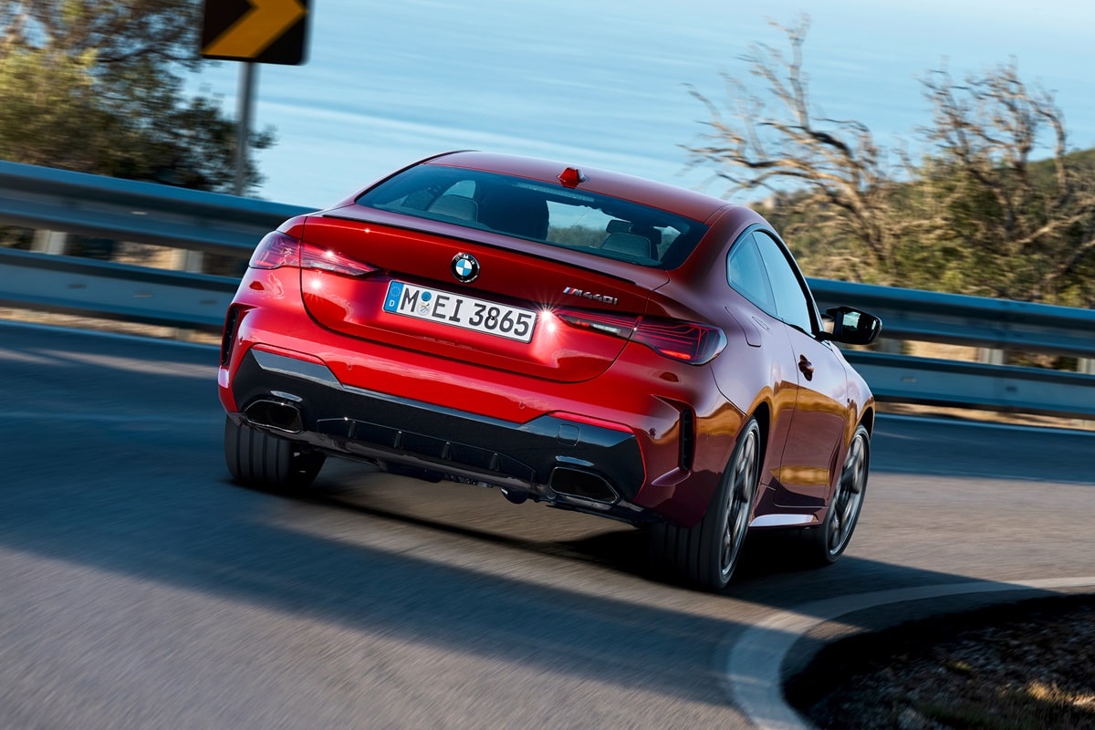 BMW 4 Series Coupé M440i xDrive automatic AWD 2024