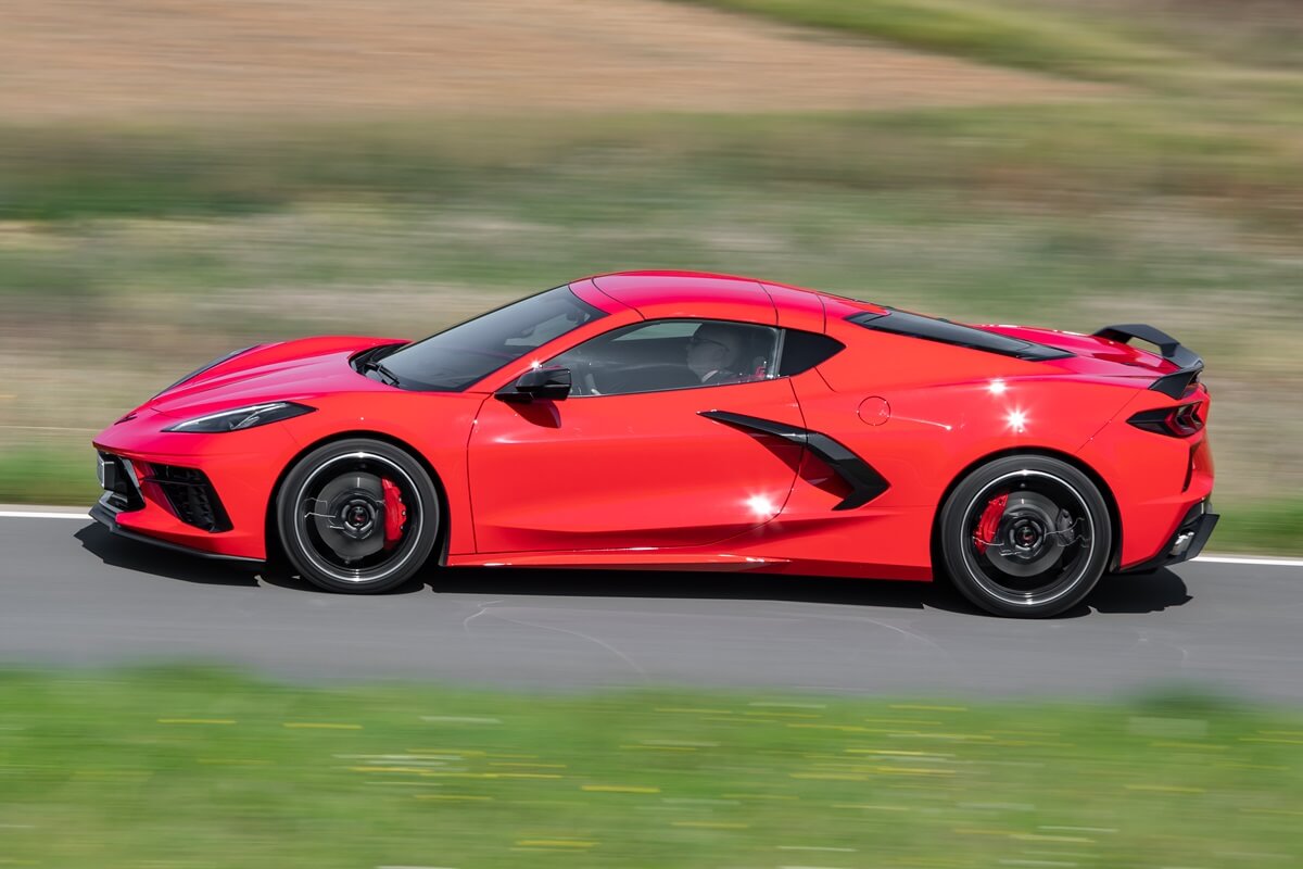 Chevrolet Corvette 6.2L V8 automatic RWD 2024