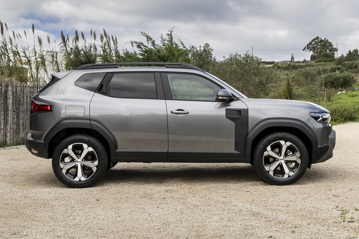 Dacia Duster Hybrid 140 automatic FWD 2024