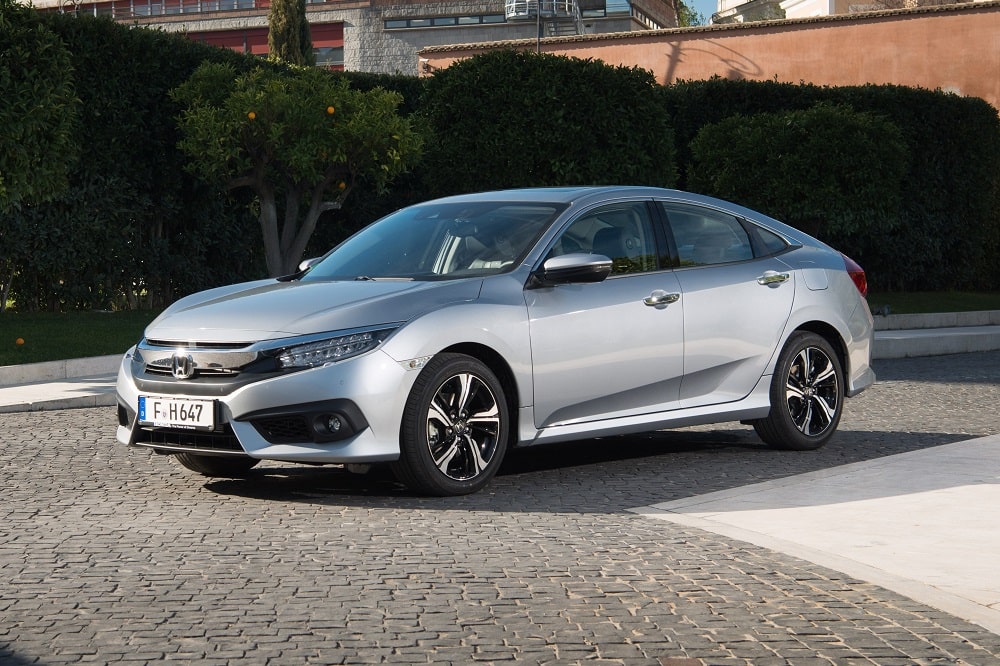 Honda Civic 4-door 1.5 i-VTEC manual FWD (2015-2021)