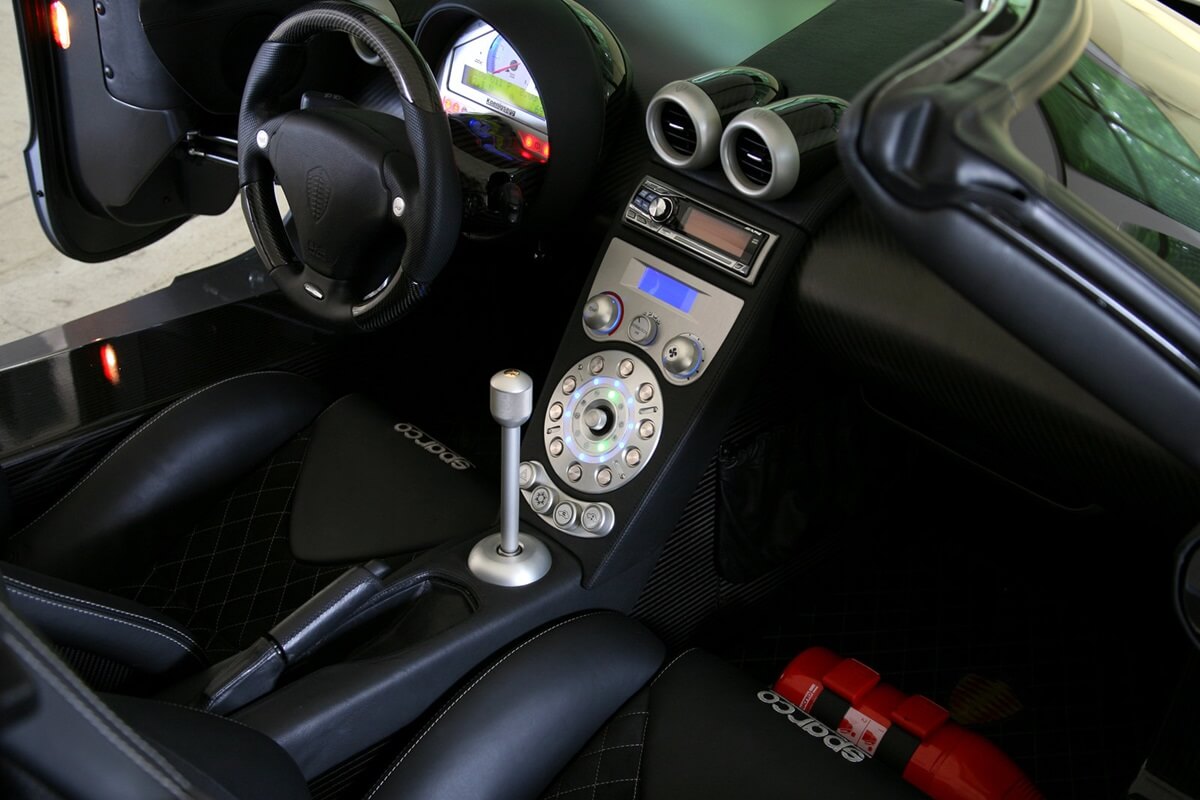 Koenigsegg CCX 4.7L V8 manual RWD (2006-2010)