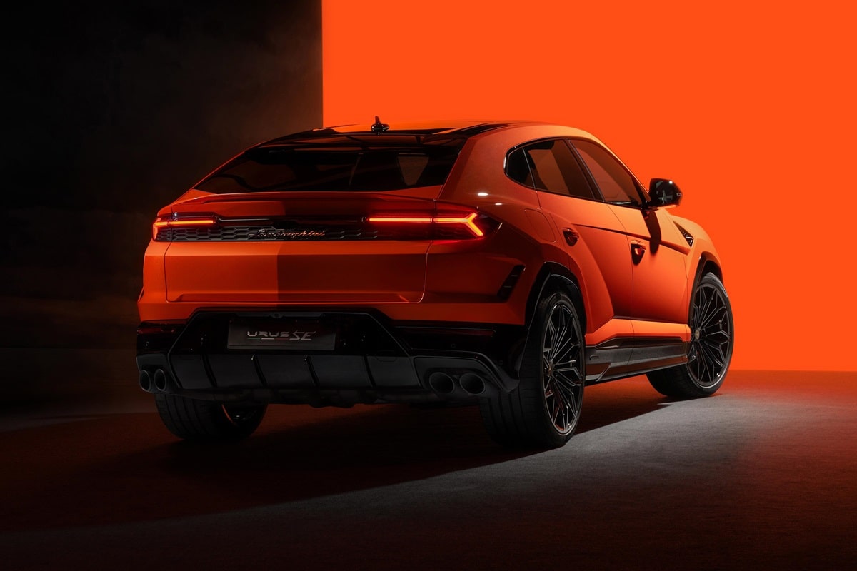 Lamborghini Urus SE automatic AWD 2024