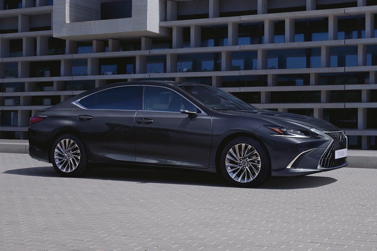 Lexus ES 2024