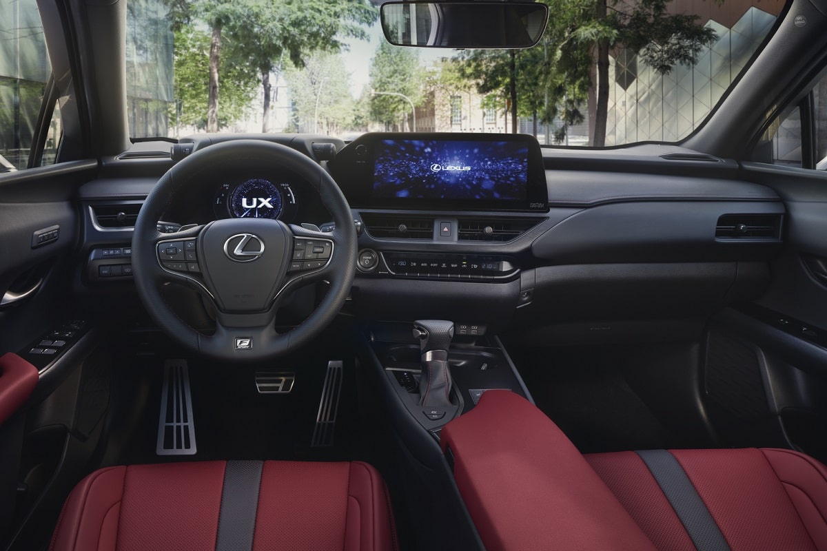 Lexus UX 250h automatic FWD 2024