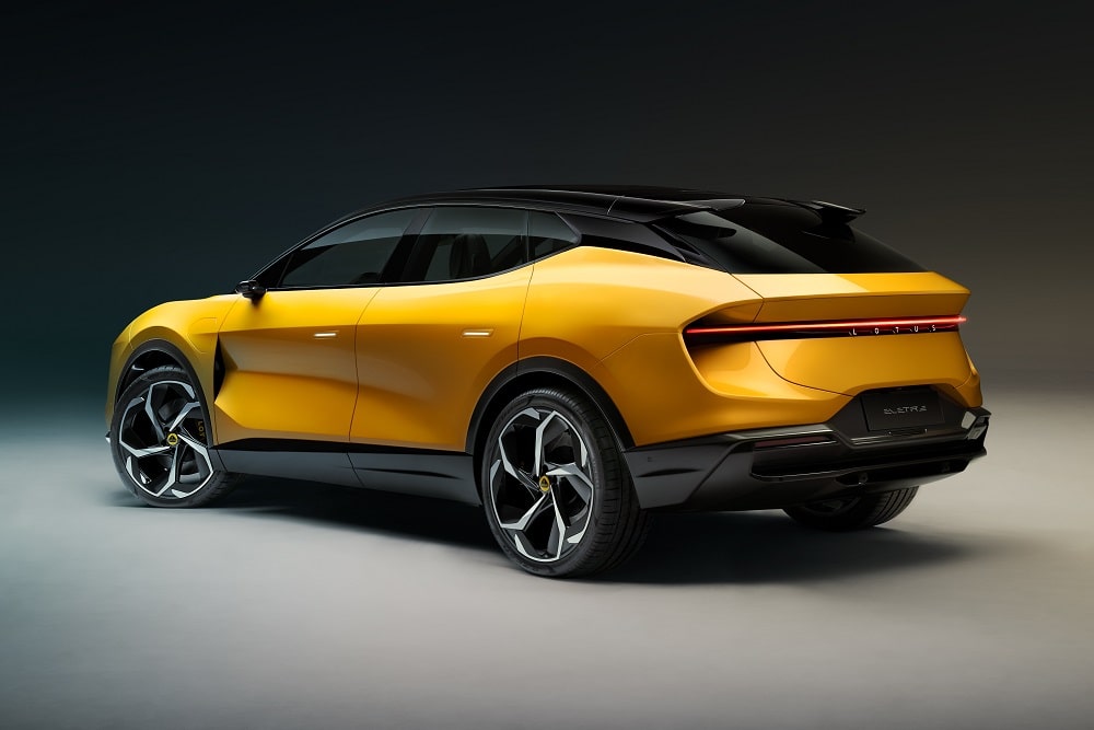 Lotus Eletre 100 kWh automatic AWD 2024