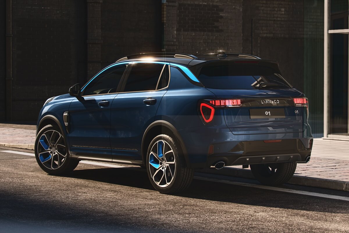 Lynk and Co 01 PHEV automatic FWD 2024