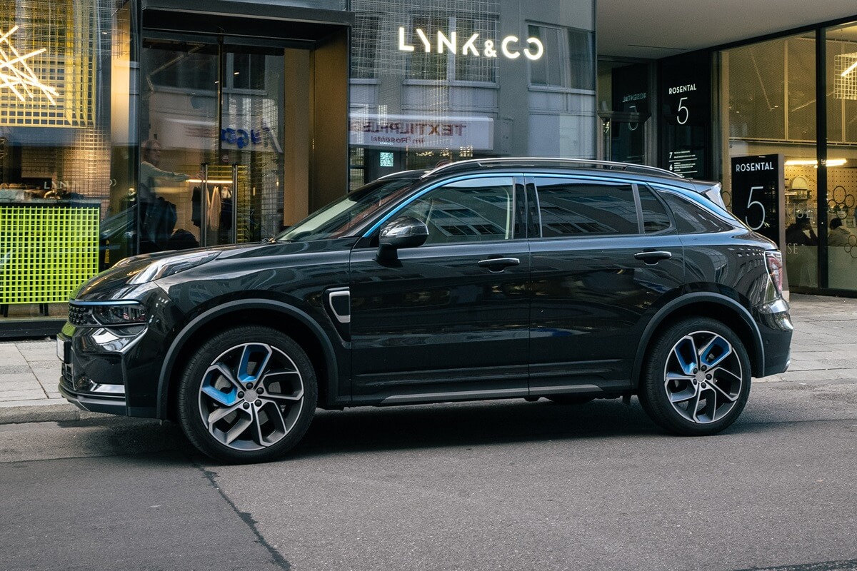 Lynk and Co 01 PHEV automatic FWD 2024