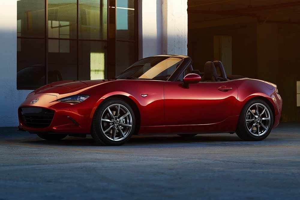 Mazda MX-5 Roadster Skyactiv-G manual RWD 2024