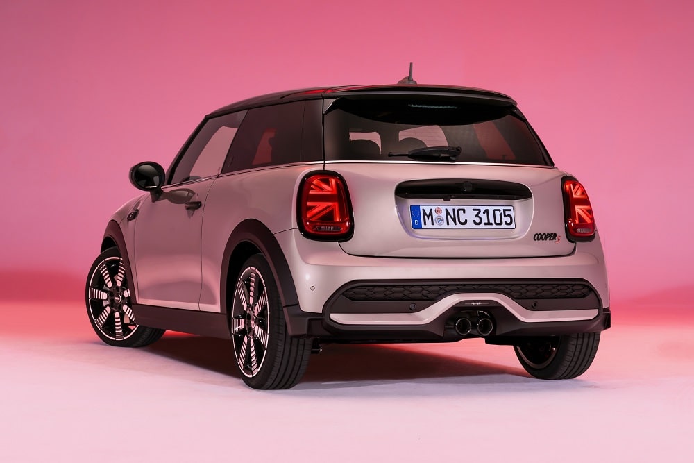 MINI 3-door Cooper manual FWD 2024