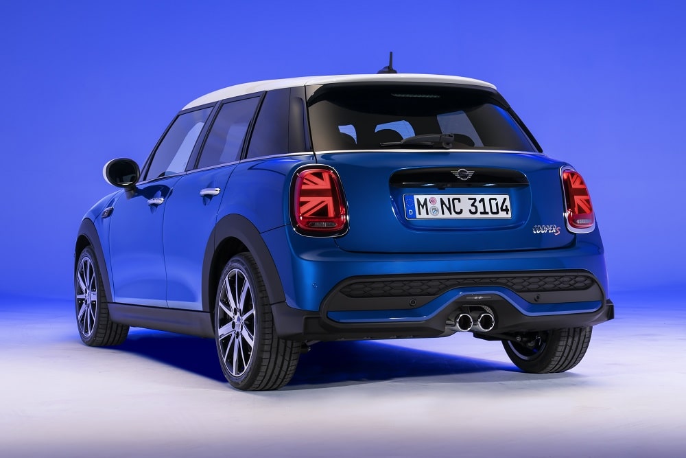 MINI 5-door One First manual FWD 2024