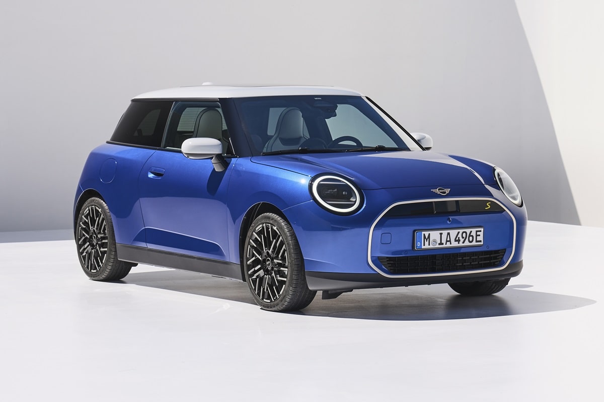 MINI Cooper E automatic FWD 2024