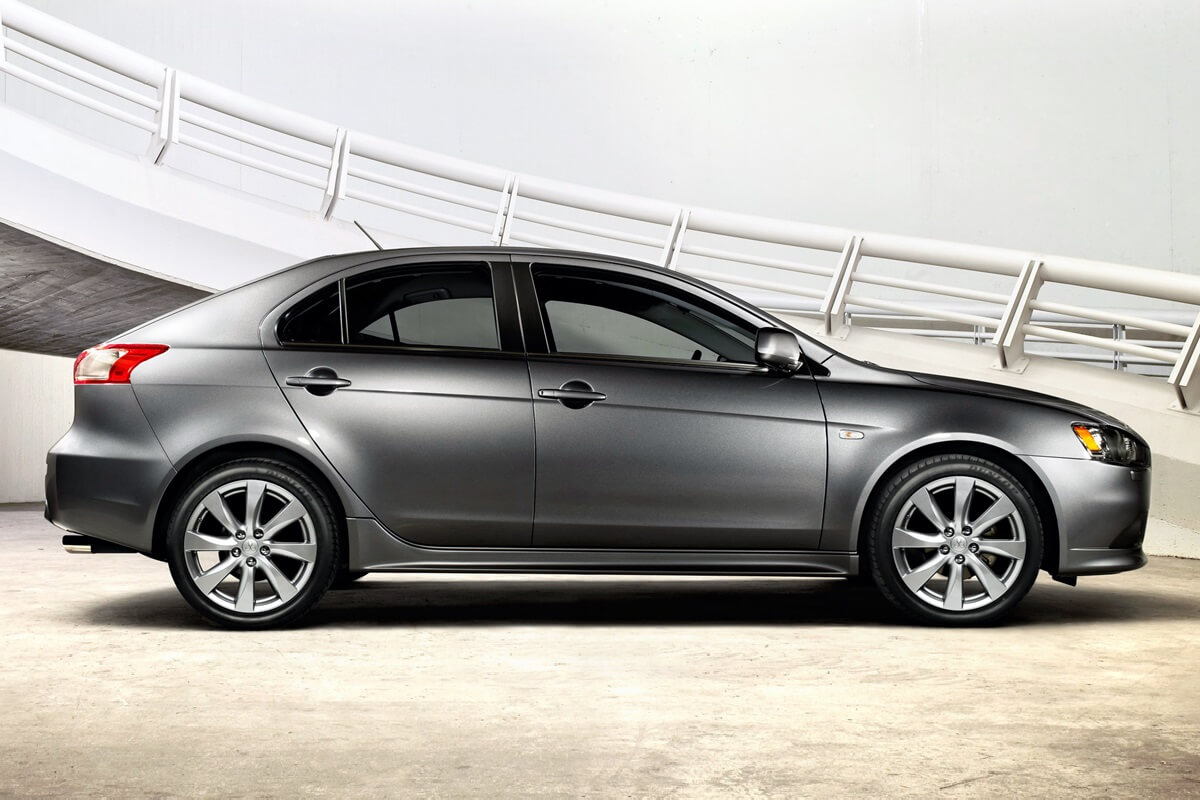 Mitsubishi Lancer Sportback 1.6 MIVEC manual FWD (2015-2016)