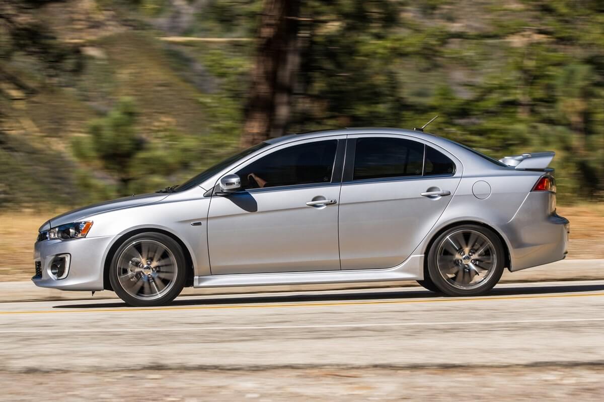 Mitsubishi Lancer 1.6 MIVEC manual FWD (2015-2016)