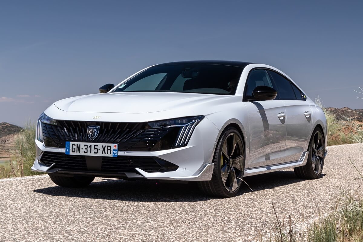 Peugeot 508 PSE Hybrid 360 PS  AWD 2025