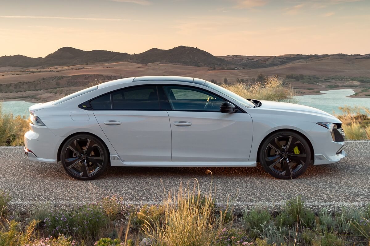 Peugeot 508 PSE Hybrid 360 PS  AWD 2025