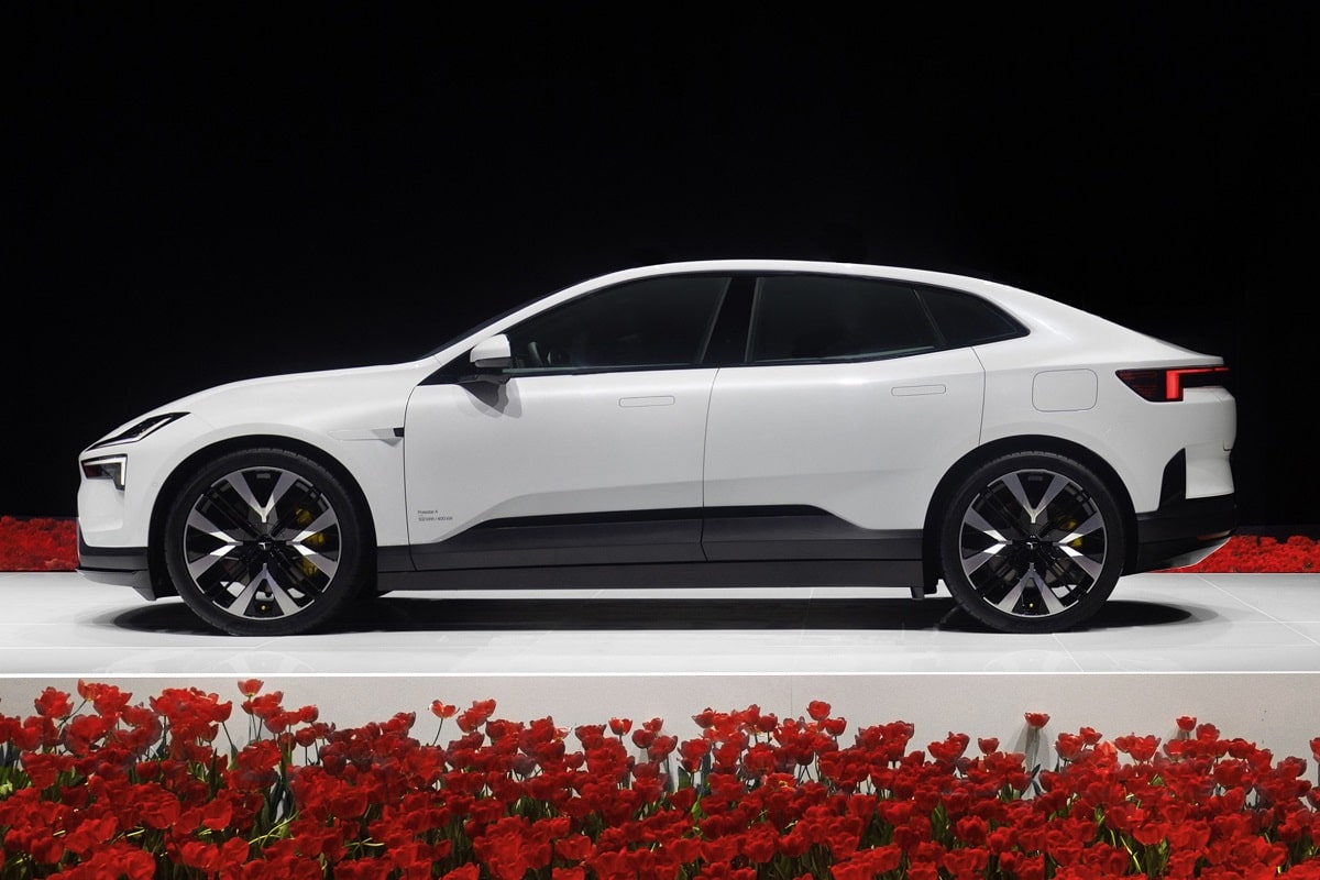 Polestar 4 Long range Single motor automatic RWD 2024