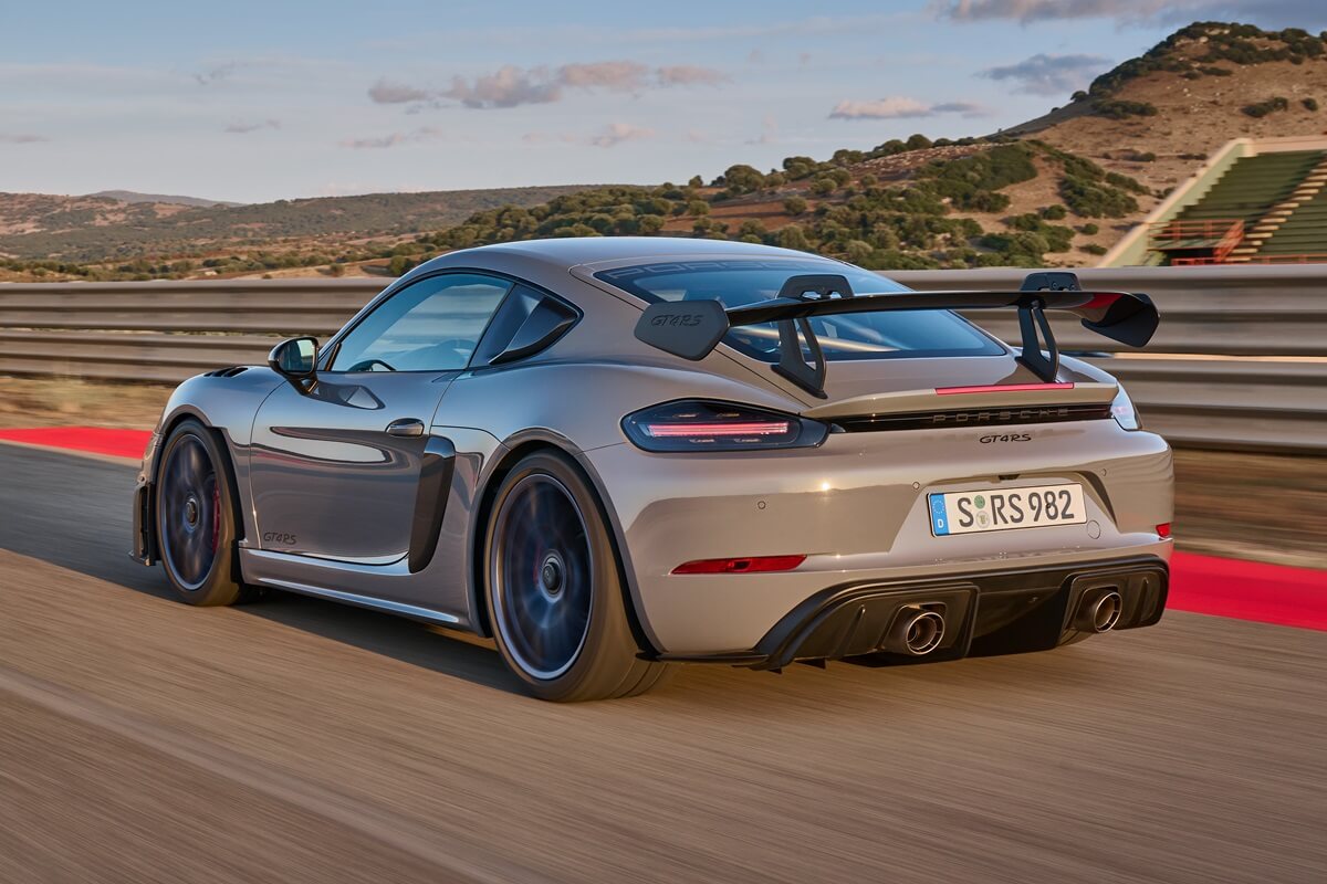 Porsche 718 Cayman GT4 RS automatic RWD 2024