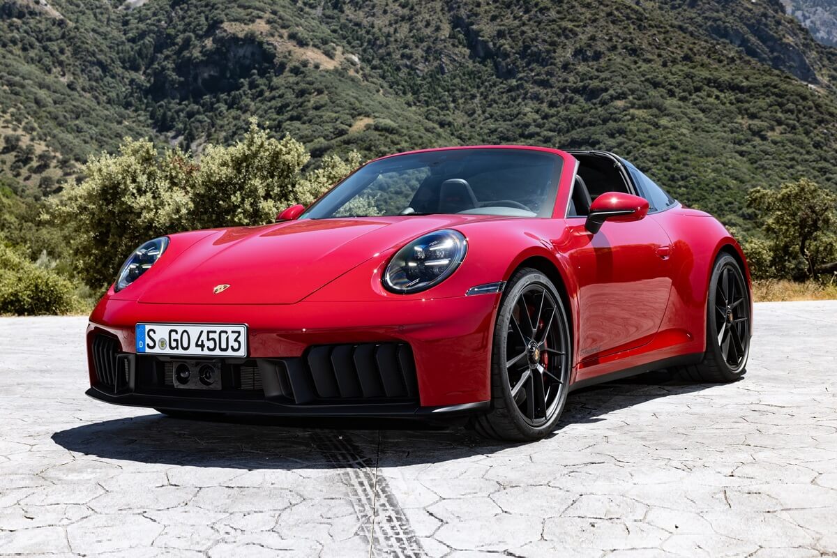 Porsche 911 Targa 4 GTS automatic AWD 2024