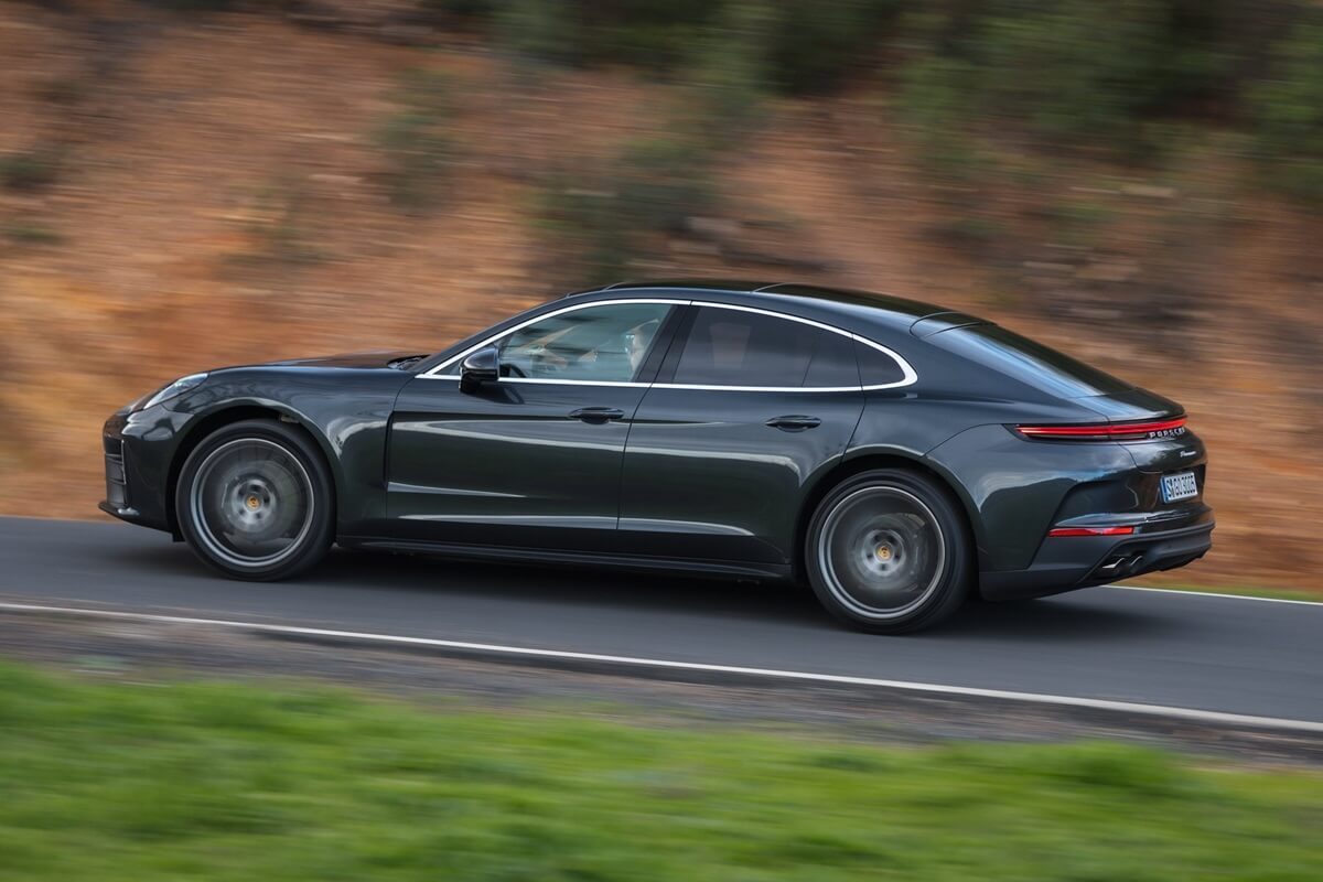 Porsche Panamera Turbo E-Hybrid automatic AWD 2024