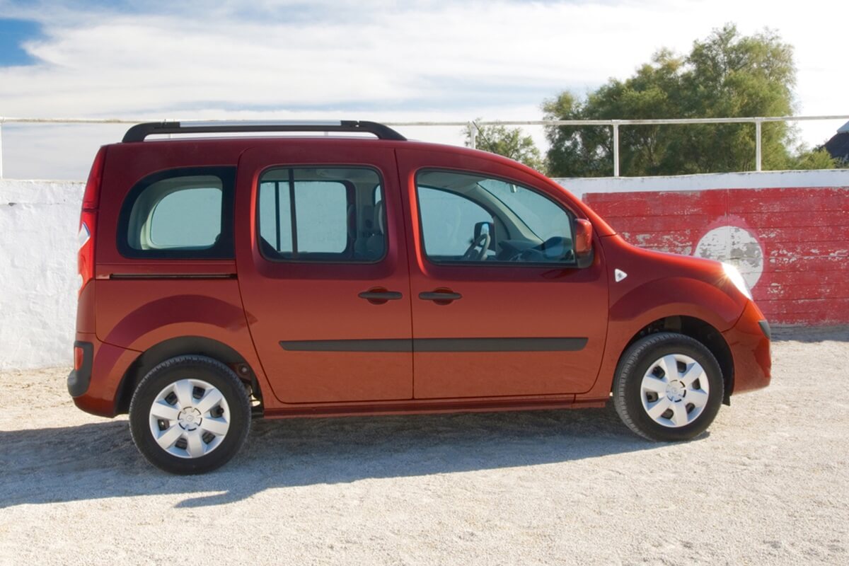 Renault Kangoo 1.5 dCi manual FWD (2007-2013)