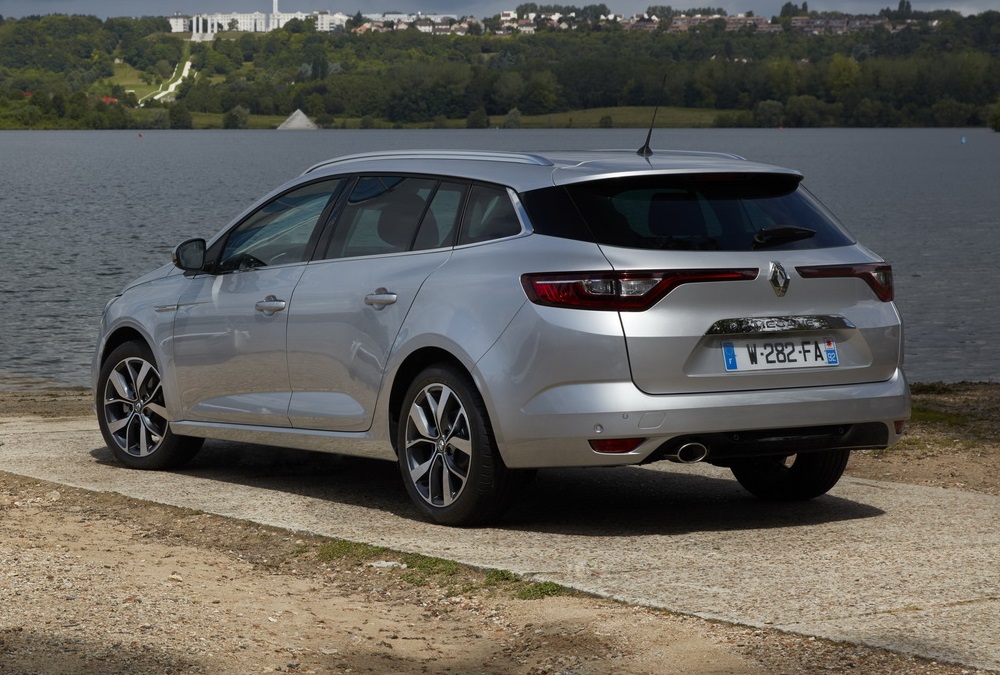 Renault Megane Grandtour TCe 140 GPF automatic FWD 2024