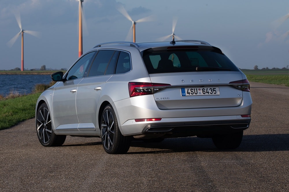 Skoda Superb Combi 2.0 TDI automatic FWD (2019-2023)