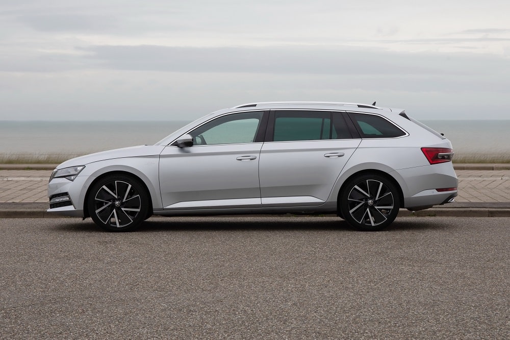 Skoda Superb Combi 1.6 TDI automatic FWD (2019-2023)