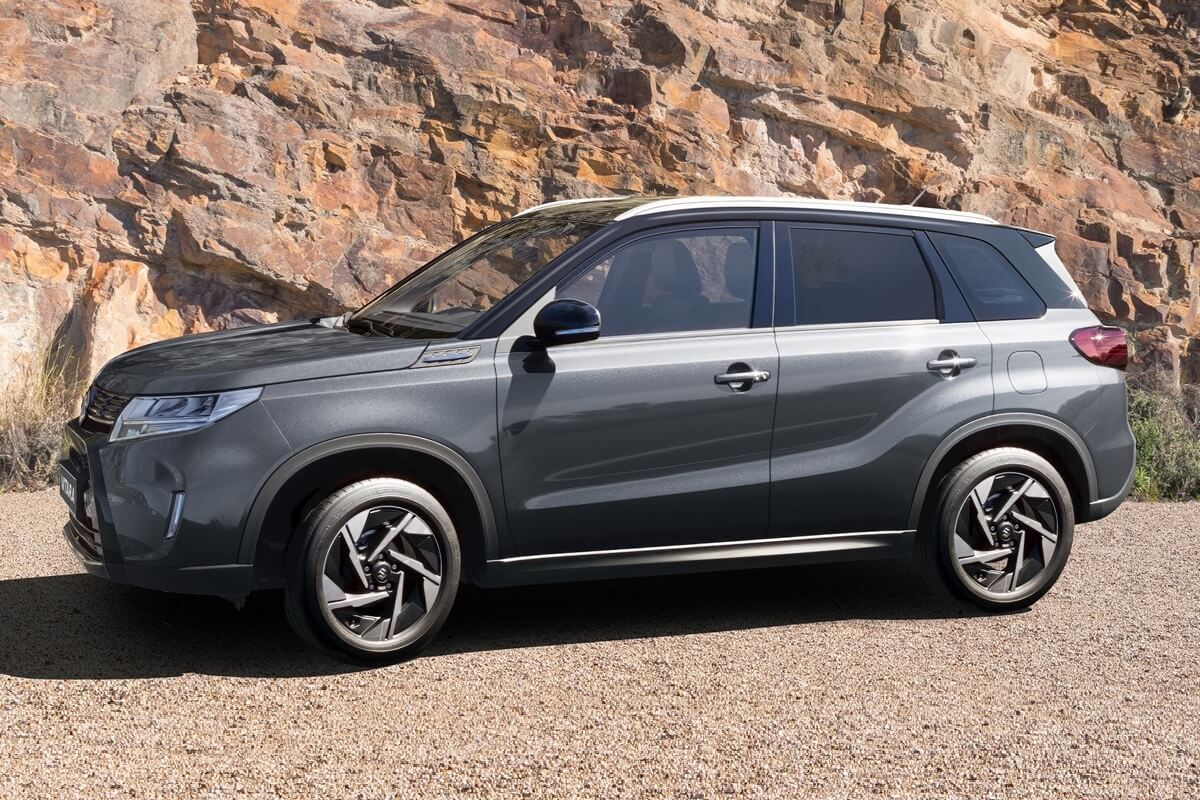 Suzuki Vitara 1.5 Hybrid automatic FWD 2024