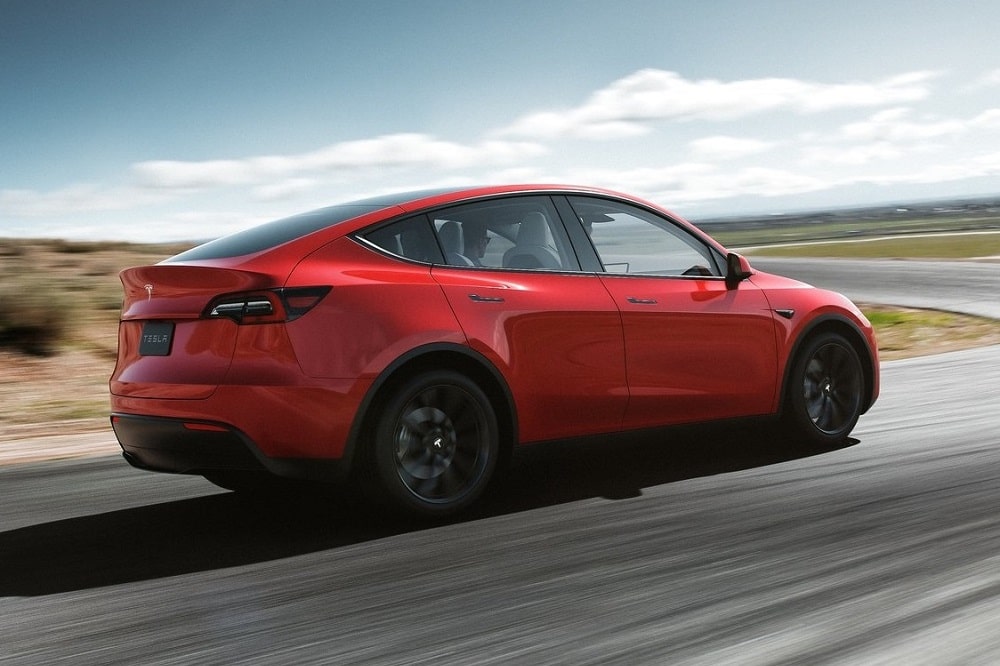 Tesla Model Y 2025