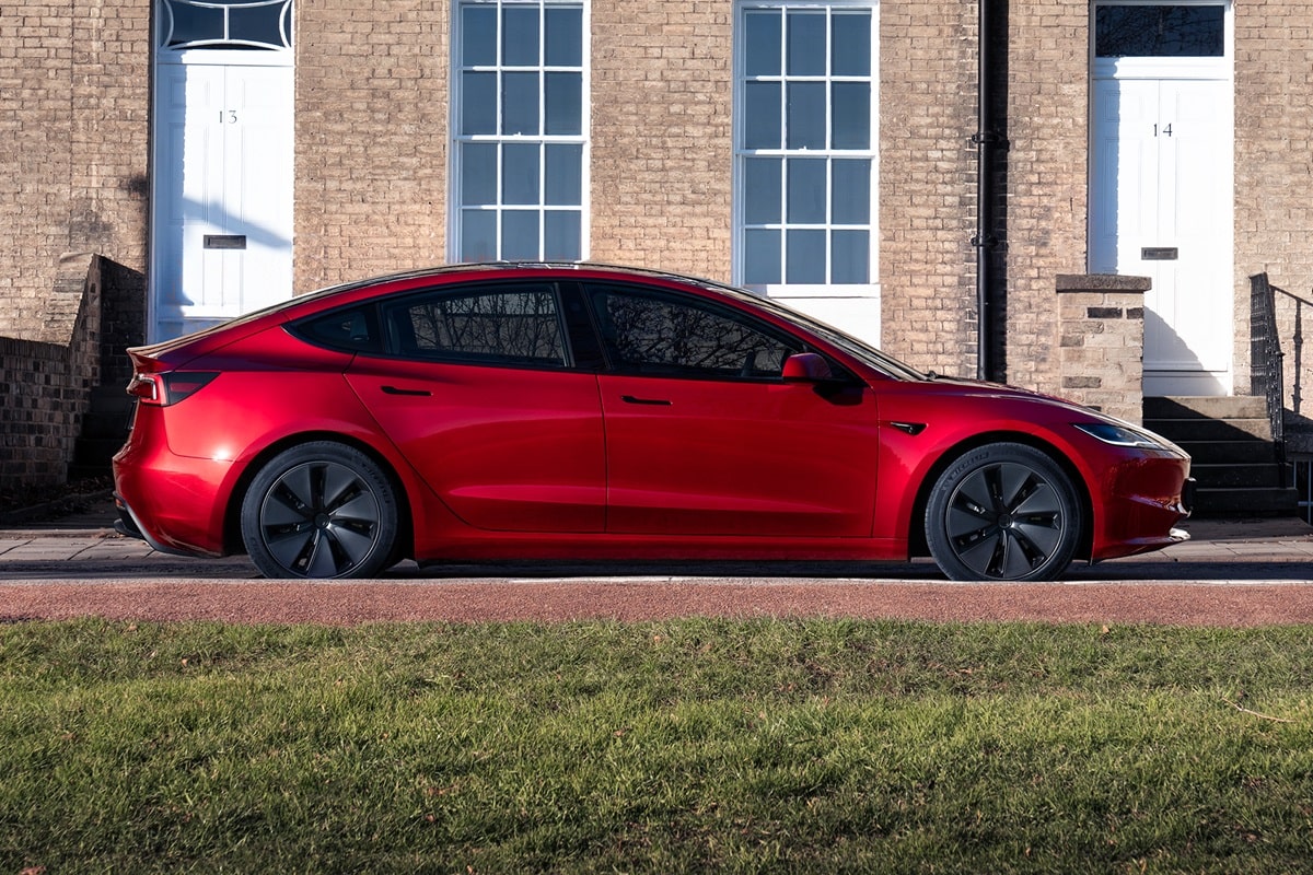 Tesla Model 3 2025