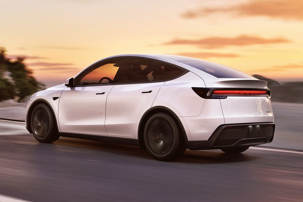 Tesla Model Y Long Range 514 hk  fyrhjulsdrift 2025