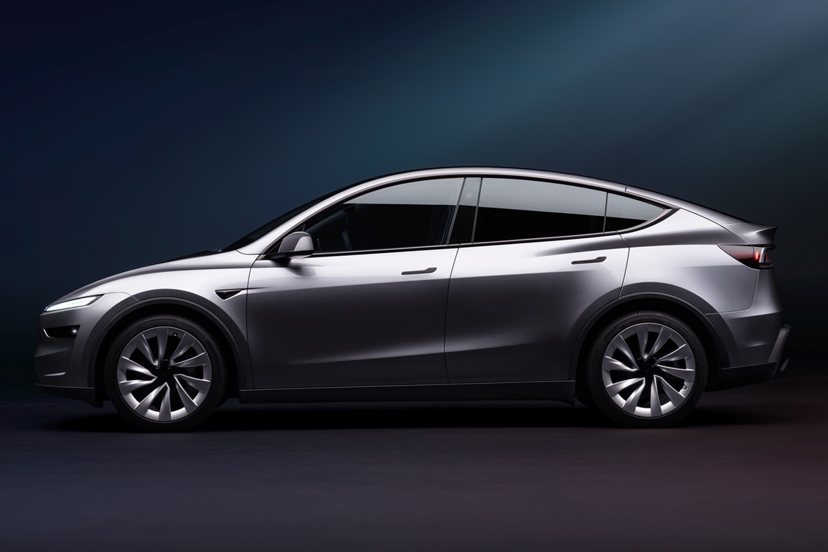 Tesla Model Y Long Range 514 hk  fyrhjulsdrift 2025