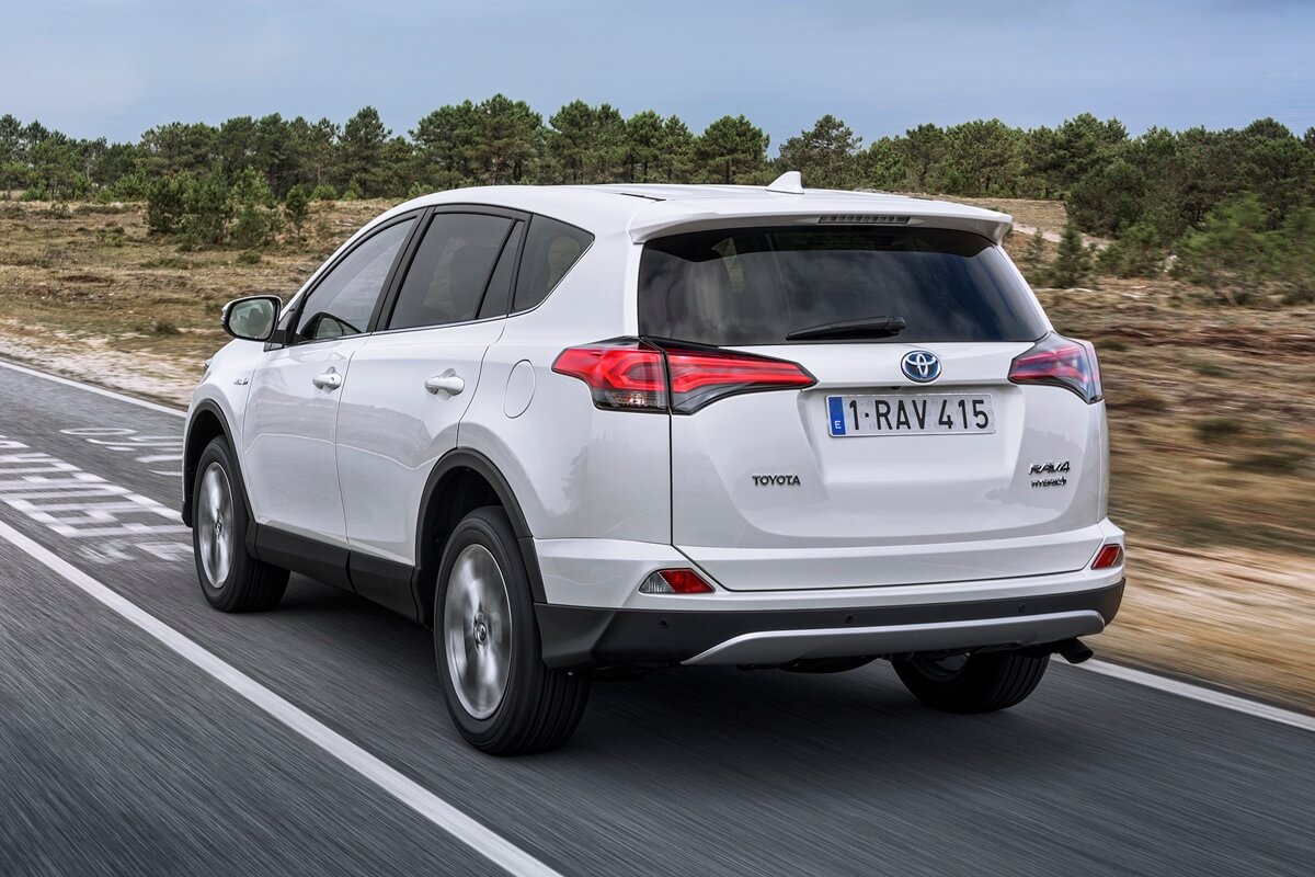 Toyota RAV4 2.0 Valvematic 151 PS  AWD (2015-2018)