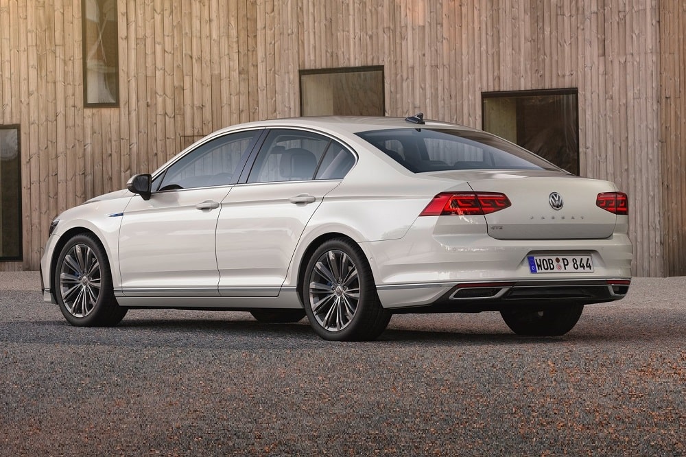 Volkswagen Passat 1.6 TDI automatic FWD (2019-2021)