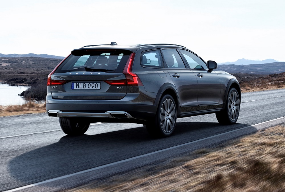 Volvo V90 Cross Country D4 automatic AWD 2024