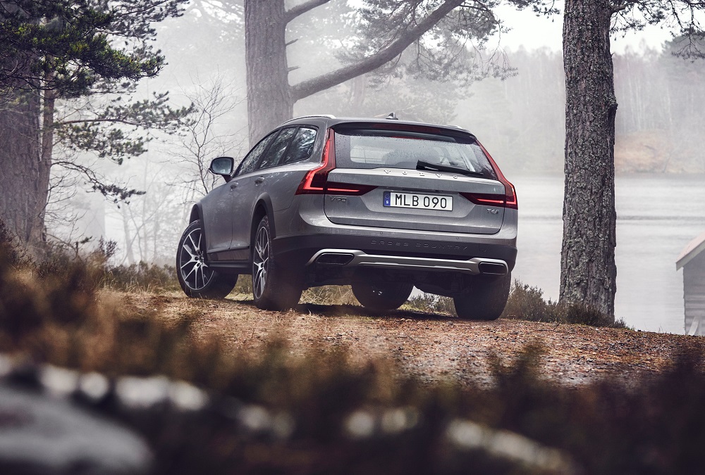 Volvo V90 Cross Country D5 automatic AWD 2024