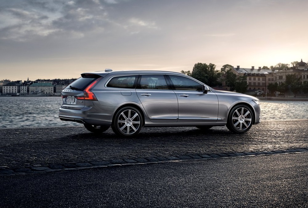 Volvo V90 D5 automatic AWD 2024