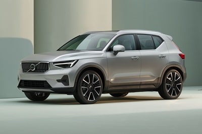 Volvo XC40 2025