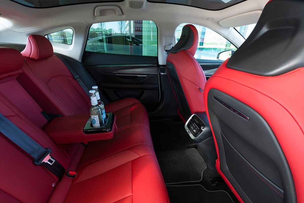 Xpeng P7 Performance Wing Edition 473 CV  trazione integrale (2023-2025)